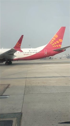 #spicejet airlines ✈️🛫 take off 🛫🇮🇳🤯🤯💓💓💯🙏💯💯💯💯🙏🙏🙏#