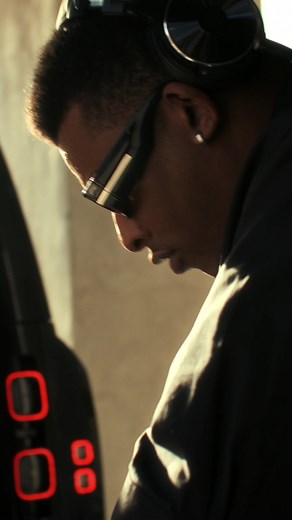 At 16, Kola Bello entered the British music scene. Composing a track using #Defender samples, his evolution has only continued.