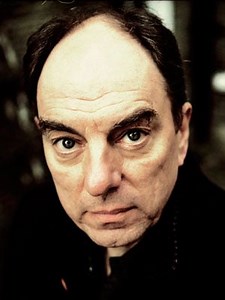 Alun Armstrong