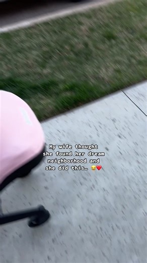 She thought that she found her DREAM house for a second! 😅 backstory ::: Kay and I leave for NYC soon, but first we needed to go out of town for 2 days. We stayed in a house that was part of a cute little community. While we were there, Kay and I took Ellie for a walk and Kay was so interested in the community. It had a bunch of houses lined up with sidewalks, bike paths, a park, and more! She was so excited to see all of the families walking around because we don’t get to see interactions like