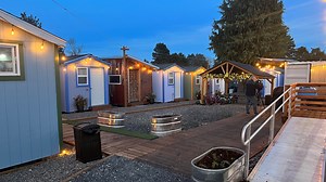 Tent campers at Tukwila church fill two new tiny house villages