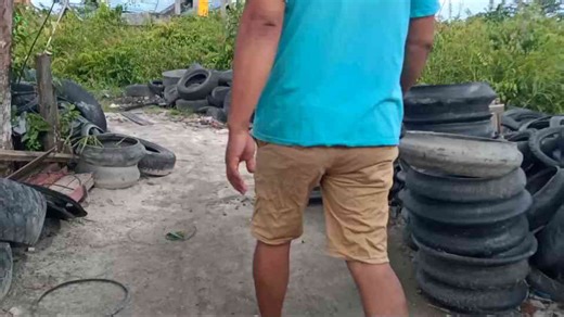 Making Sandals from Used Motorcycle Tires: A Step-by-Step Guide