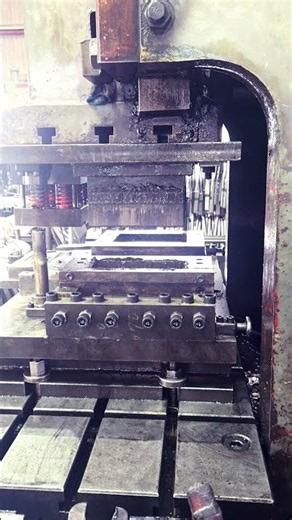 プレス加工紹介 穴あけ 金型 多品種少量 製品保管状態 医療器具や建設機器、各種パイプ加工の石川工業 群馬県 太田市 1本から対応可能な会社です。＃ステンレス＃手摺＃パイプ曲げ＃茨城県＃笠間市