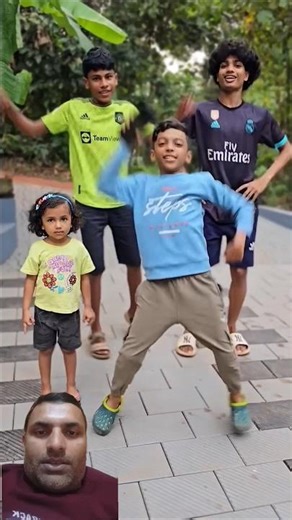 Introducing the "VitaWear SmartBand,"a next-generation wearable gadget 🎉2154