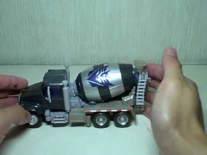 Transformers ROTF Mixmaster Pt 2