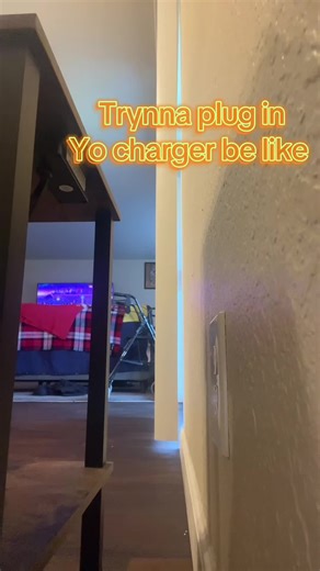 Trynna plug in yo charger be like 🤣🤣🤣 #fyp#funnyvideos#tooaccurate#relatable#relatableskits