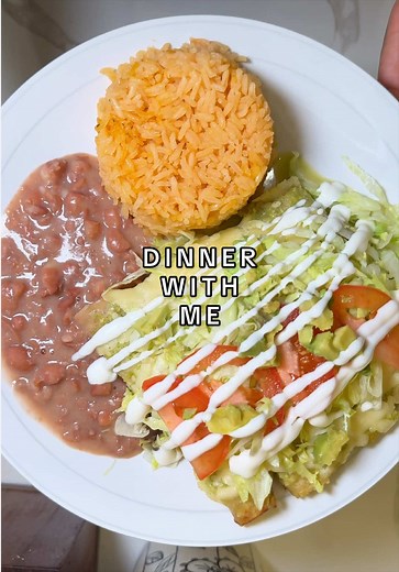 Easy Green Enchiladas Recipe with Creamy Tomatillo Sauce