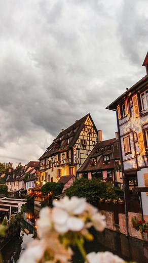 This week on the Travel with Rick Steves radio show: Vive la difference! A trio of Rick's tour guides banter about the nuances of northern and southern France, from climate and demeanor to food and fashion. Then author Susan Cahill describes how wandering the streets of Paris brings to life the stories of the city's artists, writers, and historical figures. And an expert offers recommendations for enjoying the elegant chateâu country of the Loire Valley. Find your local station, subscribe to the