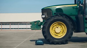 [Samsonite 專利技術-Curv] 專利技術Curv的極佳回彈力，不旦壓不破還可以輕鬆恢復，立即見證Samsonite獨家最頂級的Curv吧！ 更多Curv介紹👉https://goo.gl/gmHT8Z | Samsonite Taiwan