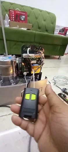 Beninca auto sliding gate remote entry system setup by tech Sharif. #foryou