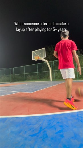 Dushyant Sharma on Instagram: "Left hand ki baat koi nahi karega. . . . . . #basketball #layup #basketballmemes #explorepage #trend"