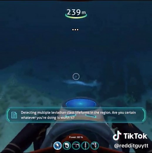Exploring the Terrifying Dunes at Night in Subnautica