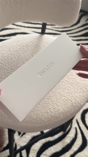 Unboxing the New Apple Watch Series 11