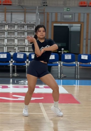 #cheerleaders #dance #girls #poland #basketball