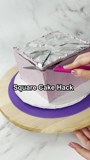 How to Make a Perfect Square Cake: Tutorial