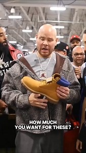 Fat Joe spends $500 on Timbs, and also gets the Ben & Jerry’s SB Dunks for $3,000 amongst others 😳 How’d he do? 🎥 @gotsole | Sneaker Bar Detroit