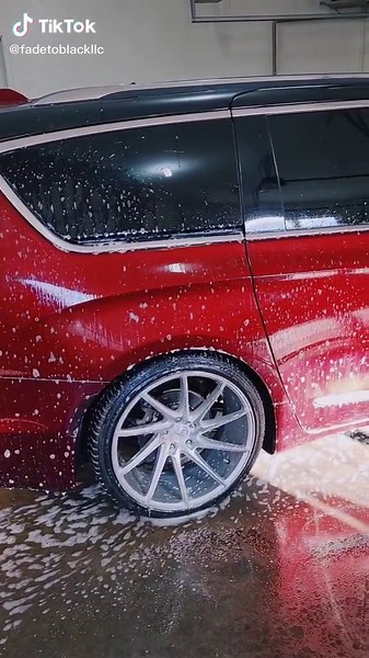 Just a Dad cleaning his Lowered Minivan enjoying all the Negative Comments from Anti Van people 😛😛#dadvan #swaggerwagon #dadwagon #tintwagon #minivan #onlyvans #vanlife #vankulture #chryslerpacifica #pacifica