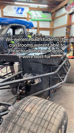 Mastering Dirt Track Racing Techniques for Beginners