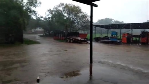 Lukassent us this video from Boschkop, Pretoria today (10 December 2025). Whatsapp photos/videos to 0812518029. See https://snowreport.co.za for weather forecasts. | Snow Report SA