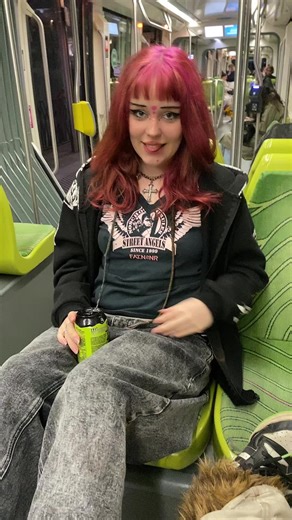 freeLabubu (@freelabubu7)’s videos with dom perignon columbine - 🕊