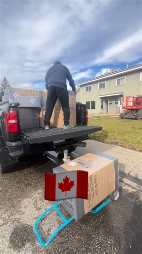 37K views · 119 reactions | Another busy day of our balikbayan box pick up. #balikbayanbox #balikbayanboxtopinas #BalikbayanBoxes #kargador | Owing Vlog.TV | Facebook