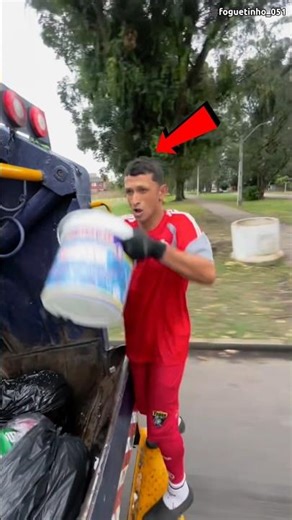 The Boy Who Ran With the Garbage Truck to Finish Early #shortsvideo