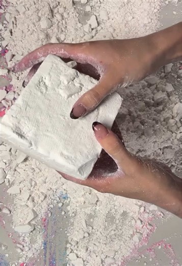 Satisfying Chalk Crushing ASMR Experience