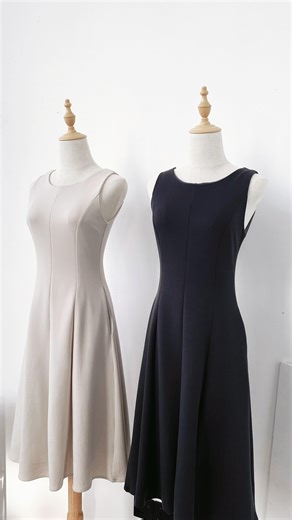 TLC Official Store | 【Lilia Dress】 空气尘布料真的很犯规🥰 轻、顺、会飘，修身但不贴肉， 日常穿一整天也没压力。 这种连身裙， 一穿就知道为什么会常穿。 | Instagram