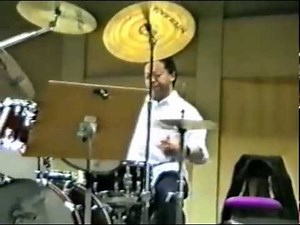 Tony Williams "warmíng up" at a drumworkshop 1987 (previously unseen)