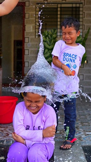 Anam and Arhaan Water Balloon fun 🎈😜 #shorts #viralvideos #trendingshorts
