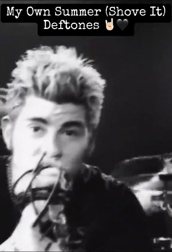 Deftones Live 1997: My Own Summer (Shove It) Performance in Paris