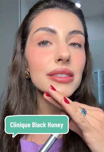 Arwen approved✅ Clinique black honey is an icon and so perfect for all those fall and winter makeup looks!🖤 #clinique #blackhoney #lotr #tiktokshopcreatorpicks #superbranddaybfcm