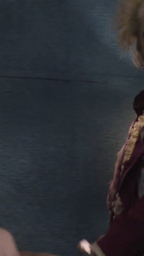 Beetlejuice's Desk Is Cluttered With Details #beetlejuice2 #trailer #hiddendetails | Looper