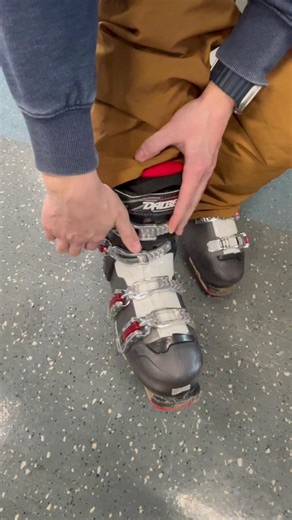 Introducing the new SkiErg Machine! Originally designed as a training tool for cross-country skiers, the SkiErg has been embraced by the fitness community for its ability to work legs, core and arms in a smooth, continuous motion. The SkiErg provides a low impact exercise that is easy on the knees and ankles. ⛷️🏋️ PSA: We do not recommend (or allow) wearing ski gear on this machine, it in fact does not enhance the experience! | Club Fit Jefferson Valley