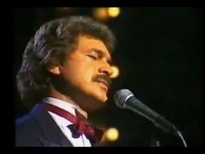 Engelbert Humperdinck(LIVE) - To All The Girls I've Loved Before