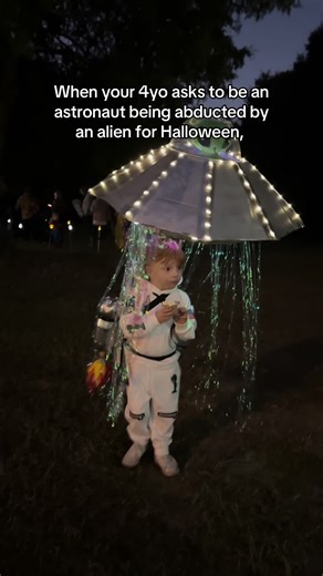 DIY Alien Halloween Costume for Toddler Astronaut Abduction