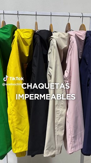 Impermeables para mujer: tendencias 2025