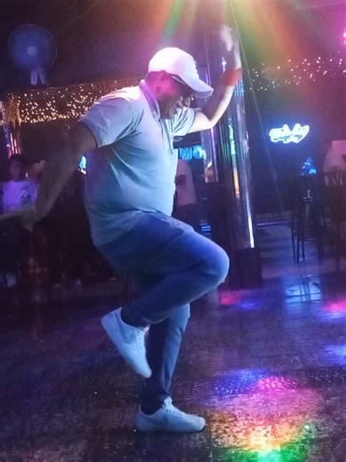 Discover Amadeus: A Unique Slow Dance Experience