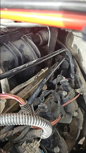 How to remove oil pressure sensor plug from the sensor 07-13 Silverado 6.2 5.3 #Silverado #chevy