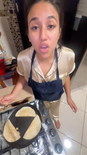 DE LA SERIE DE #heyma MI MAMÁ SE ENOJA POR QUÉ LE PEDÍ QUESADILLAS #humor #heyarnulfo
