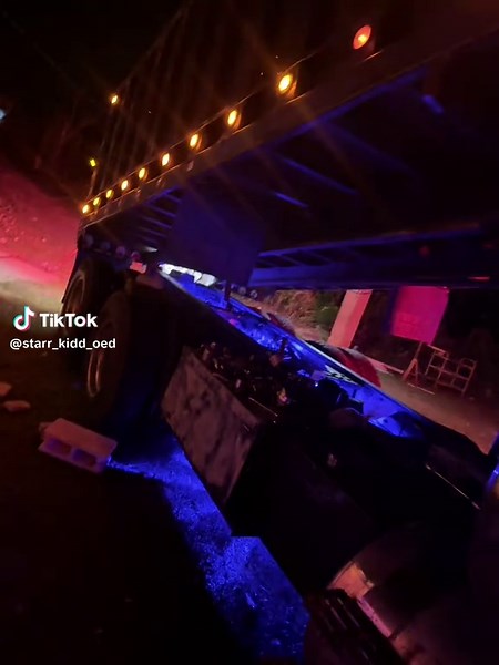 When yah dweet by yuhself it gon take a little time but don’t stop, one step at a time it will get there 💯💙 @6teenboss_trucking & repair @Jeffery Hype @🧡💚 silent boss💚🧡 @Smooth Kid _JOD😒💯 @@virgo.g.y.b #westernstar4900 #westernstar #starastar #machine #stelizabethtruckers #jamaicantruckers #carribeantruckers #youngtrucker🚛🤪💪🏻