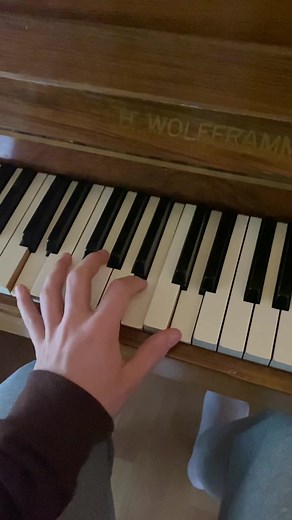 Amelie tutorial || #piano #pianotutorial #pinaocover #aestetic #calm #viral #share #tutorial #tutorials #smile