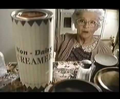 Funny Cat Commercial Featuring Hungry Cats