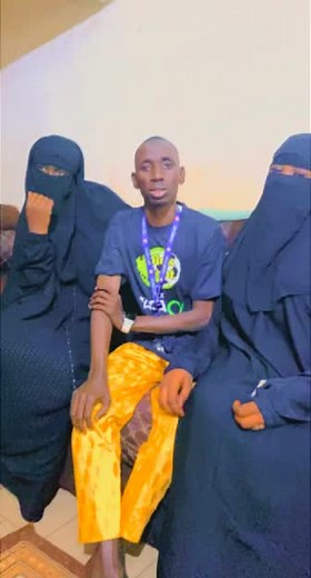 Understanding Non-Verbal Communication in Conversations