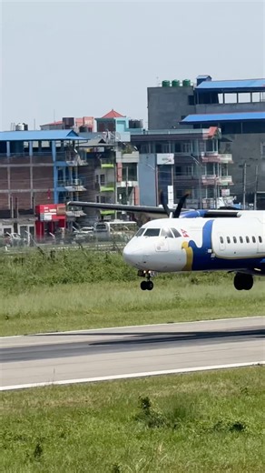Buddha Air ATR 72-500 Late Touchdown At Bharatpur Airport #aviation #avgeek #planespotting #plane