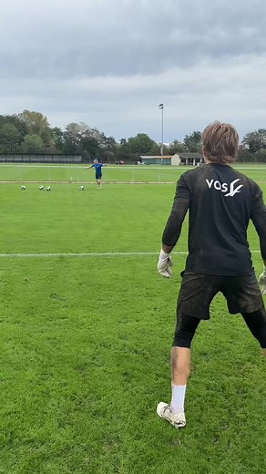 66K views · 2.2K reactions | Pats handling is different class  #vos #themoderndaygk #goalkeepers #gktraining | The Modern Day GK | Facebook