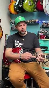 How to Play Ziggy Stardust by David Bowie with Easy Chords #shorts