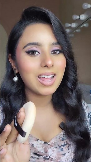 2 types of powder puff #makeup #makeuptutorial #makeuptips #shorts #powder #makeupartist