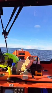 Fredag blev vi kaldt på fjorden da en fisker var meldt savnet da han ikke var kommet tilbage i havn. Vi satte afsted med FRB15, Lille RIB og vores SAR-Bil. FRB fik hurtigt lokaliseret en jolle med en mand på, men kunne ikke komme ind til ham pga vanddybden. RIB’en ankom kort efter og fik kontakt samt bekræftet at det var den “manglende” fisker - Han var dog ikke i problemer og lidt uforstående overfor postyret 😊 - Vi returnerede til stationen. #sar #hvidesande #kystredningstjenesten #denmark #c