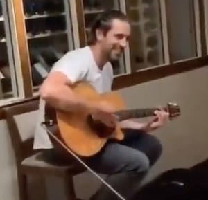 Watch Aaron Rodgers Singing, Dancing, And Playing The Guitar In Hawaii With His Fiancée Shailene Woodley While The Packers Are At OTAs - BlackSportsOnline